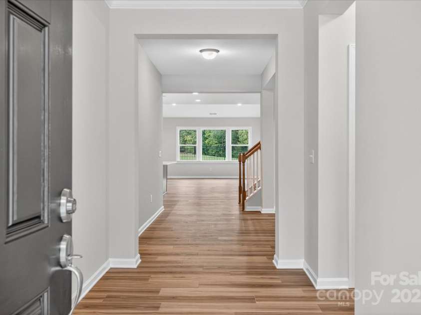 7926 Rolling Wheels Road, Charlotte, NC 28215.  MLS# CAR4289373, YatesRealty ID 3293. Foyer