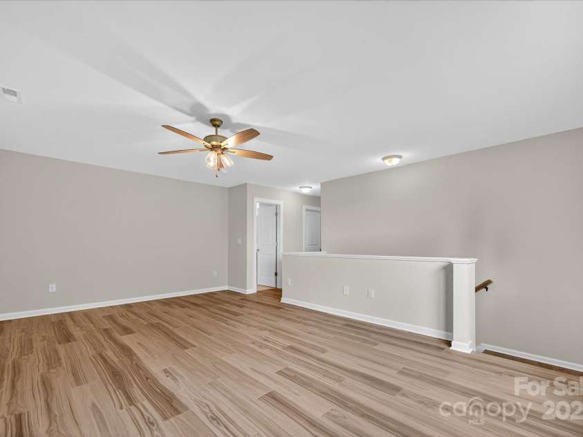 7926 Rolling Wheels Road, Charlotte, NC 28215.  MLS# CAR4289373, YatesRealty ID 3293. Rec Room