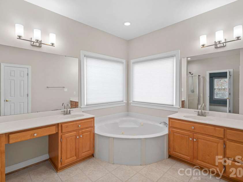 8507 Arley Hall Court, Waxhaw, NC 28173.  MLS# CAR4353416, YatesRealty ID 3293. 
