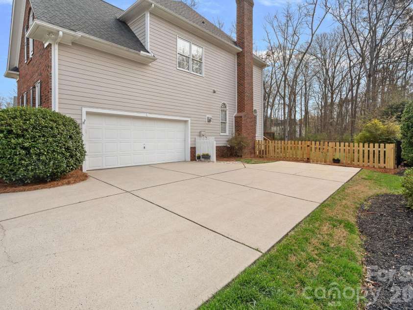 8507 Arley Hall Court, Waxhaw, NC 28173.  MLS# CAR4353416, YatesRealty ID 3293. 