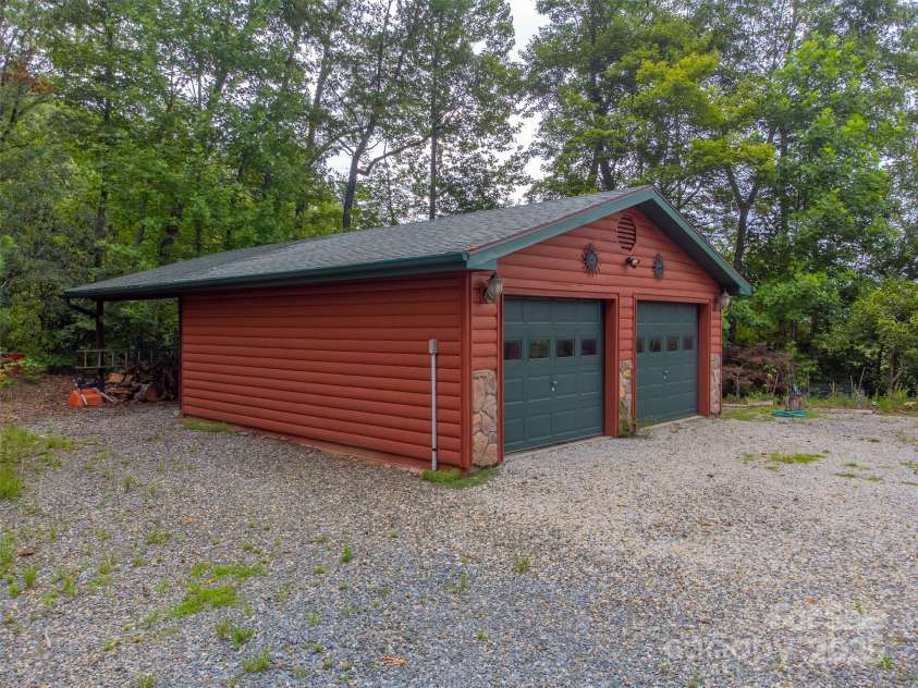 1181 Tobacco Branch Road, Almond, NC 28702.  MLS# CAR4293762, YatesRealty ID 32930. 