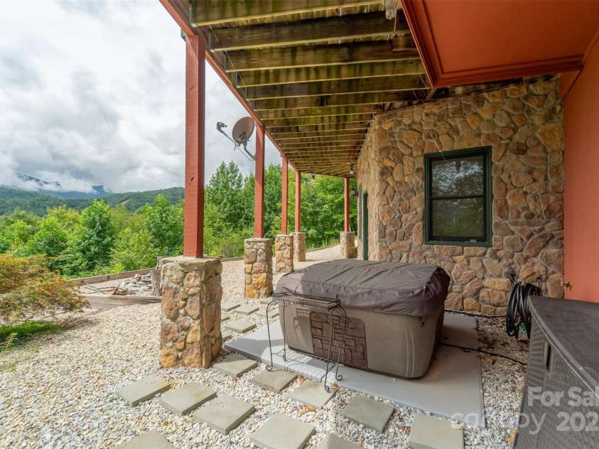 1181 Tobacco Branch Road, Almond, NC 28702.  MLS# CAR4293762, YatesRealty ID 32930. 