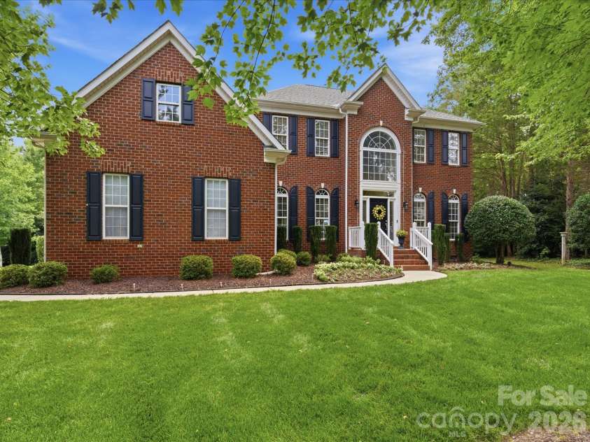 8603 Tintinhull Lane, Waxhaw, NC 28173.  MLS# CAR4384548, YatesRealty ID 32931. 