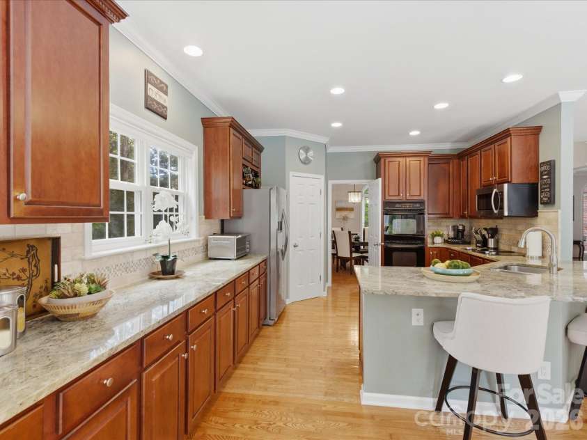 8603 Tintinhull Lane, Waxhaw, NC 28173.  MLS# CAR4384548, YatesRealty ID 32931. 
