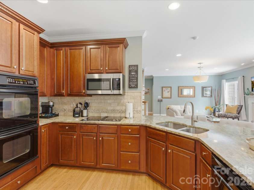8603 Tintinhull Lane, Waxhaw, NC 28173.  MLS# CAR4384548, YatesRealty ID 32931. 
