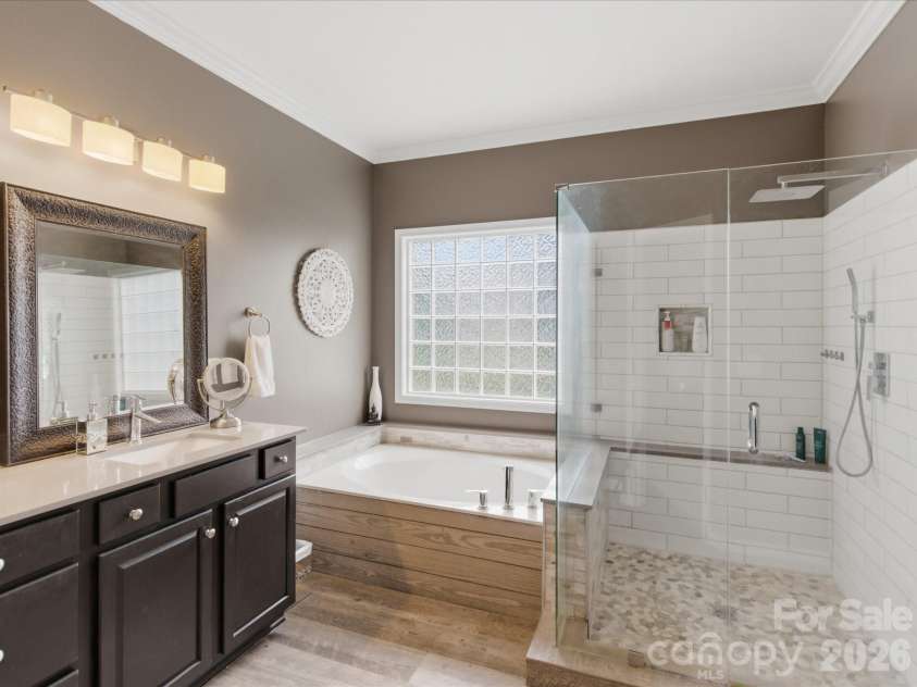 8603 Tintinhull Lane, Waxhaw, NC 28173.  MLS# CAR4384548, YatesRealty ID 32931. 