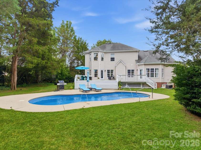 8603 Tintinhull Lane, Waxhaw, NC 28173.  MLS# CAR4384548, YatesRealty ID 32931. 