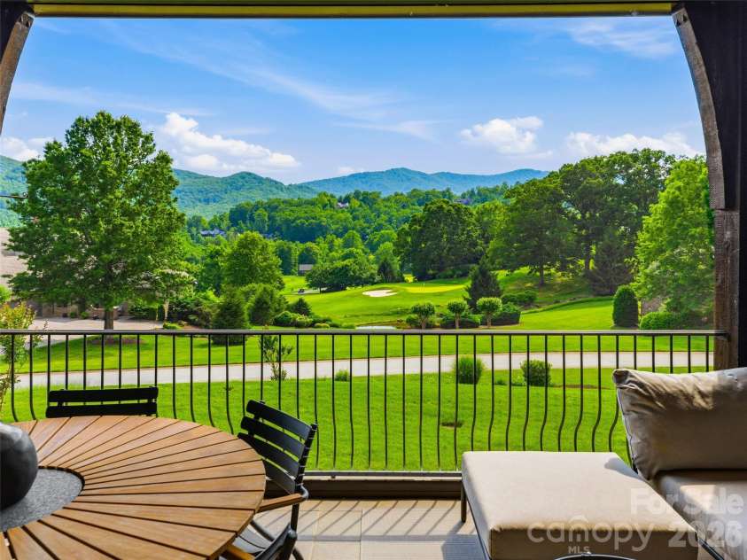 9 Linkside Court, Arden, NC 28704.  MLS# CAR4388281, YatesRealty ID 32932. 