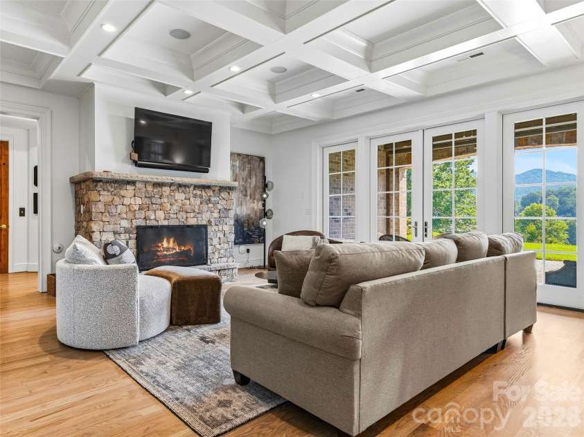 9 Linkside Court, Arden, NC 28704.  MLS# CAR4388281, YatesRealty ID 32932. 