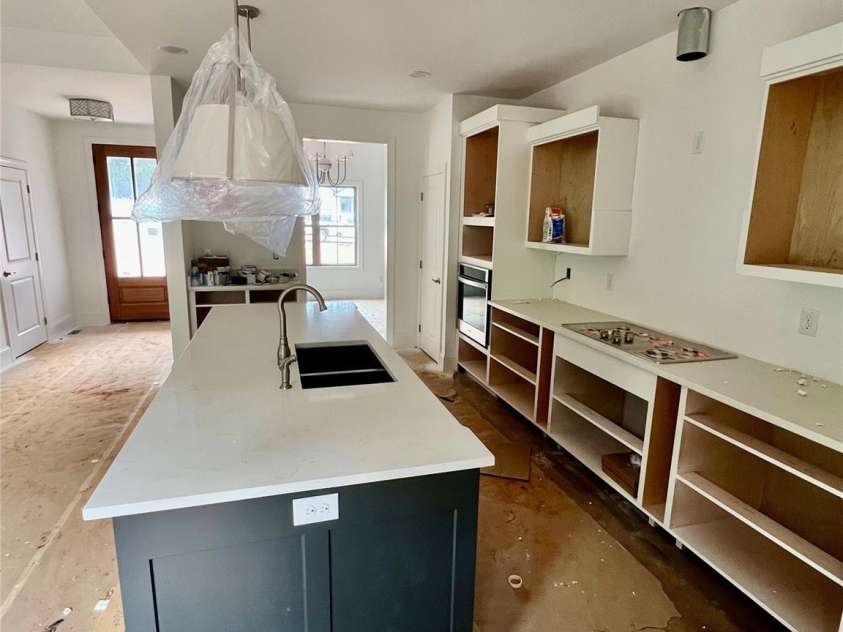 4205 9th Street None, Hickory, NC 28601.  MLS# CAR4292935, YatesRealty ID 32933. 