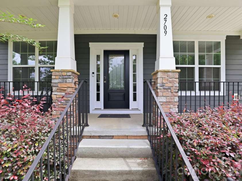 2709 Sugaree Court, Waxhaw, NC 28173.  MLS# CAR4378563, YatesRealty ID 32934. Beautiful Entry!
