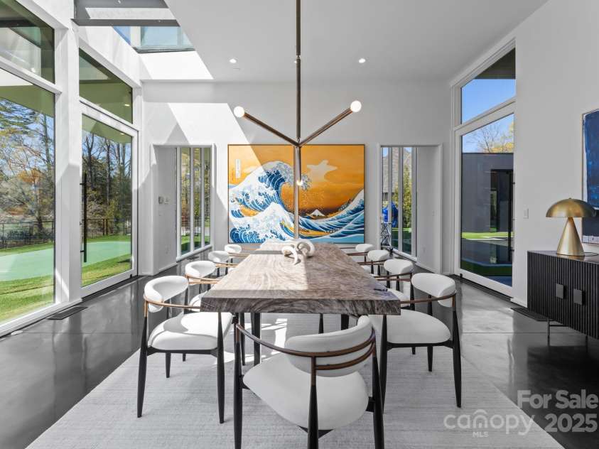 4817 Carmel Park Drive, Charlotte, NC 28226.  MLS# CAR4286044, YatesRealty ID 32934. Dining Room