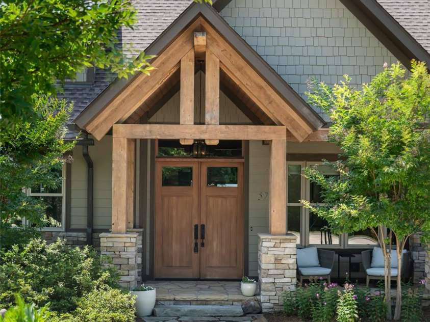 57 Villa Nova Drive, Asheville, NC 28804.  MLS# CAR4390732, YatesRealty ID 32936. 