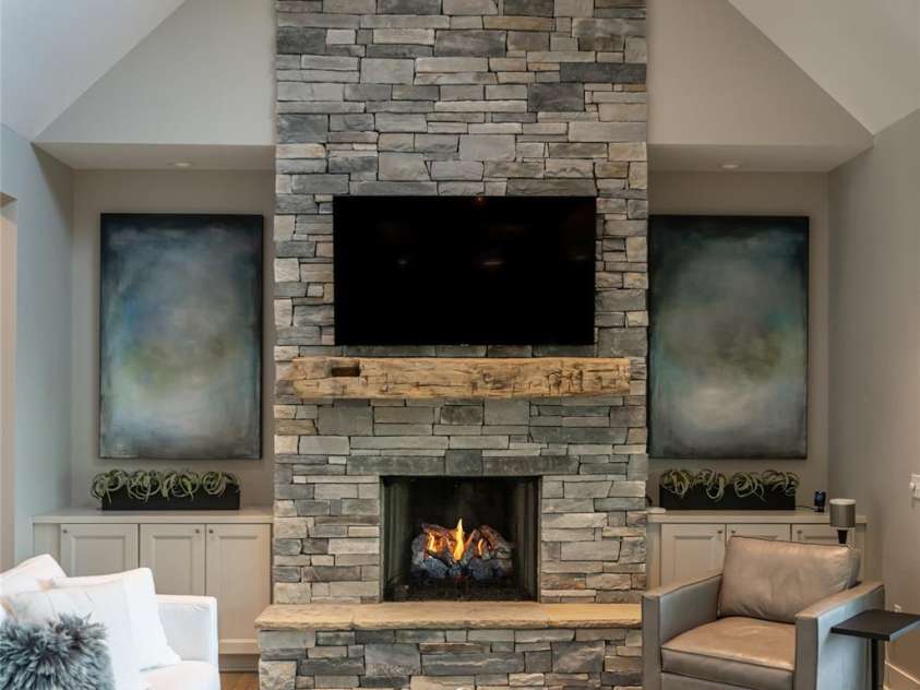 57 Villa Nova Drive, Asheville, NC 28804.  MLS# CAR4390732, YatesRealty ID 32936. 