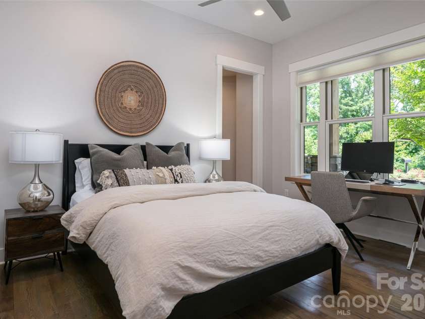 57 Villa Nova Drive, Asheville, NC 28804.  MLS# CAR4390732, YatesRealty ID 32936. 