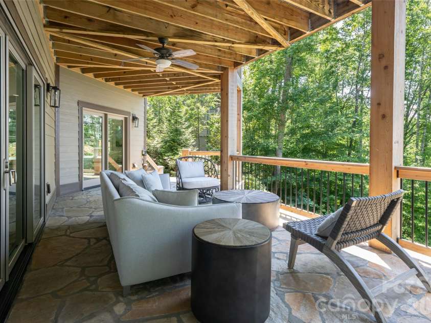 57 Villa Nova Drive, Asheville, NC 28804.  MLS# CAR4390732, YatesRealty ID 32936. 
