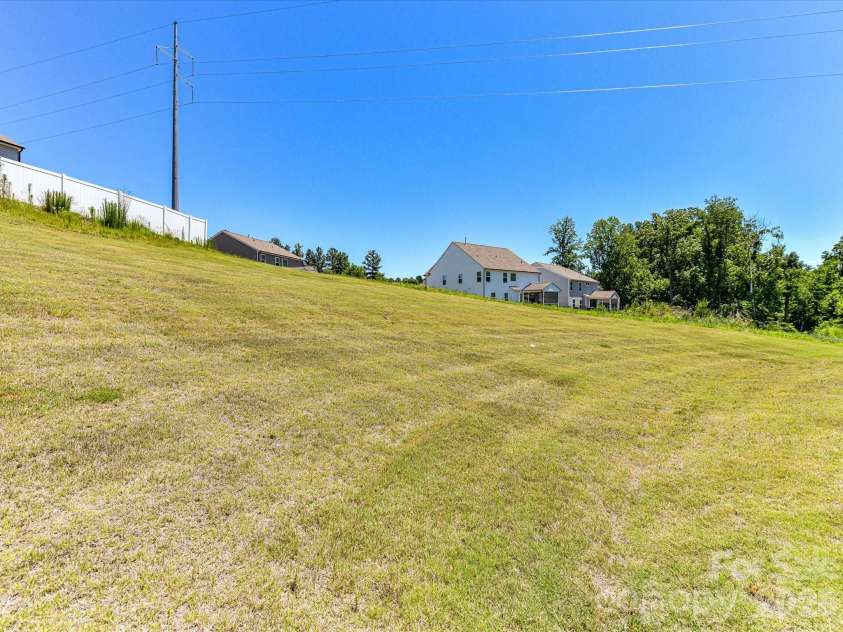 161 Cotton Field Drive, Statesville, NC 28677.  MLS# CAR4396985, YatesRealty ID 32937. 