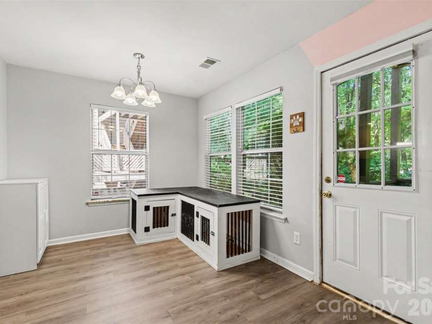 6125 Gray Gate Lane, Charlotte, NC 28210.  MLS# CAR4397077, YatesRealty ID 32938. 