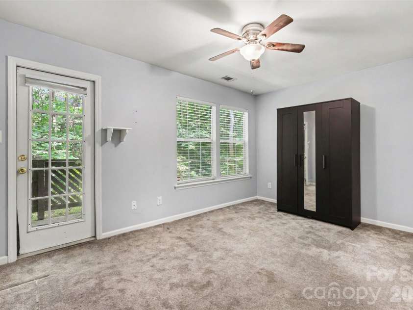 6125 Gray Gate Lane, Charlotte, NC 28210.  MLS# CAR4397077, YatesRealty ID 32938. 