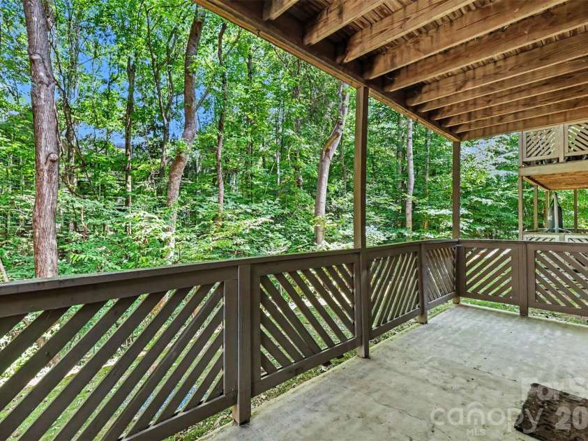 6125 Gray Gate Lane, Charlotte, NC 28210.  MLS# CAR4397077, YatesRealty ID 32938. 
