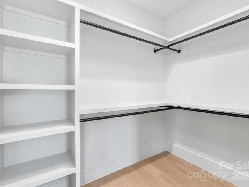 2635 Phillips Avenue, Charlotte, NC 28208.  MLS# CAR4284697, YatesRealty ID 32941. 