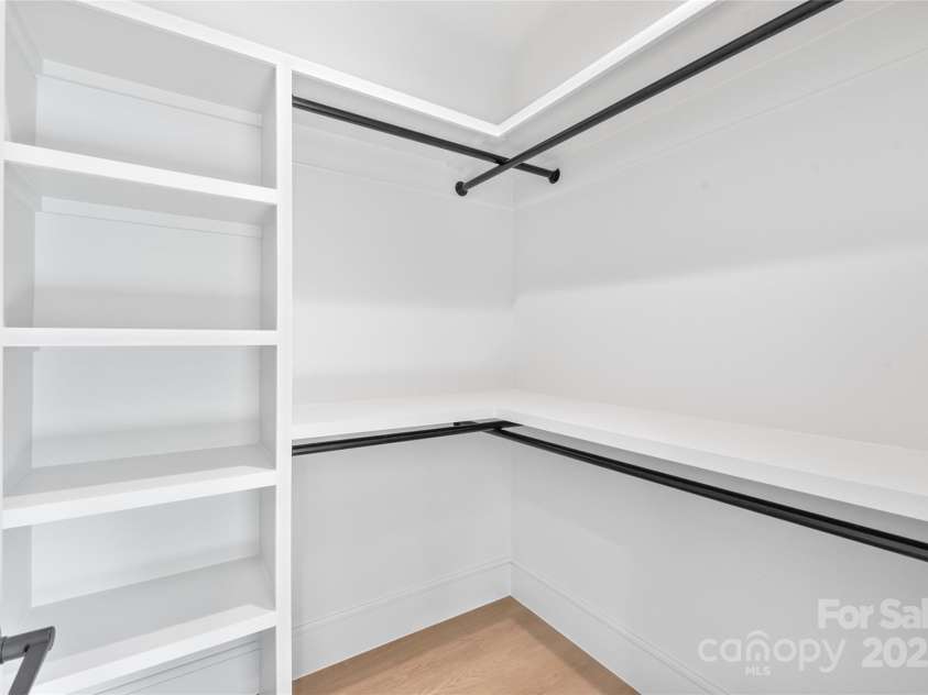 2635 Phillips Avenue, Charlotte, NC 28208.  MLS# CAR4284697, YatesRealty ID 32941. 