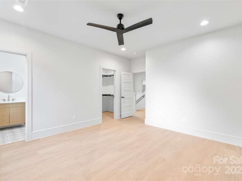2635 Phillips Avenue, Charlotte, NC 28208.  MLS# CAR4284697, YatesRealty ID 32941. 