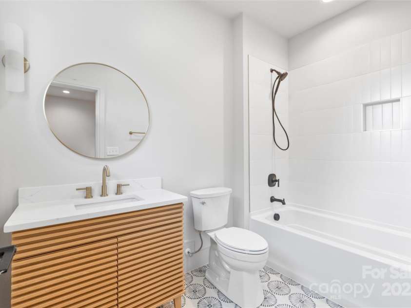 2635 Phillips Avenue, Charlotte, NC 28208.  MLS# CAR4284697, YatesRealty ID 32941. 