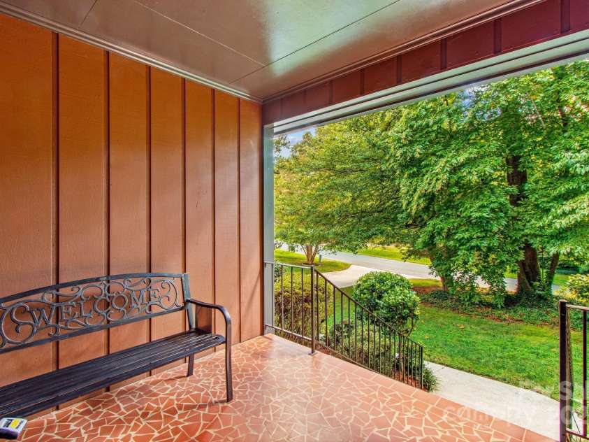 202 Cedarwood Drive, Salisbury, NC 28147.  MLS# CAR4330124, YatesRealty ID 32942. 