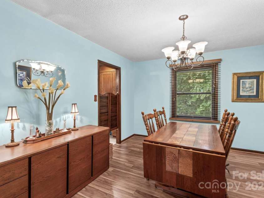 202 Cedarwood Drive, Salisbury, NC 28147.  MLS# CAR4330124, YatesRealty ID 32942. 