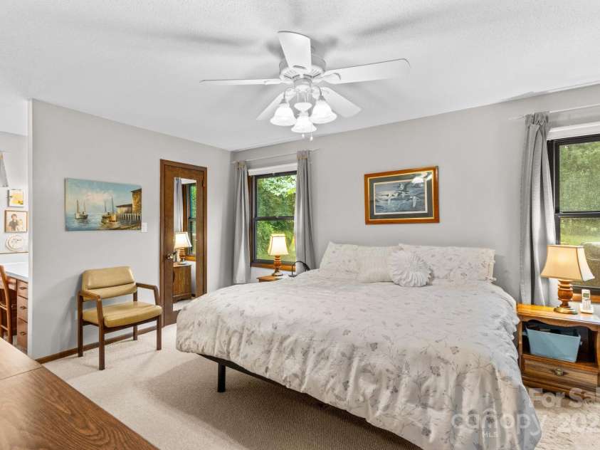 202 Cedarwood Drive, Salisbury, NC 28147.  MLS# CAR4330124, YatesRealty ID 32942. 