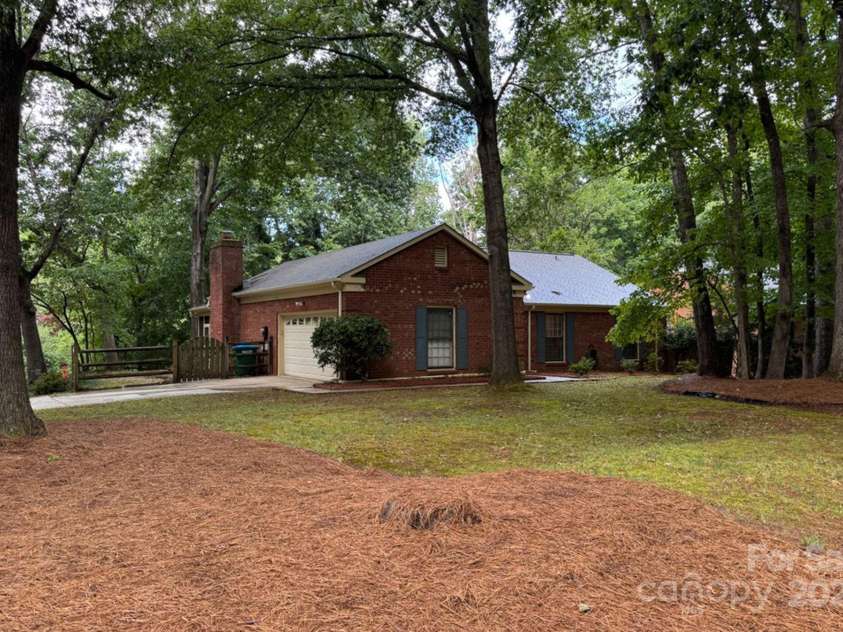 801 Odell Court, Matthews, NC 28105.  MLS# CAR4278079, YatesRealty ID 32943. Front Elevation