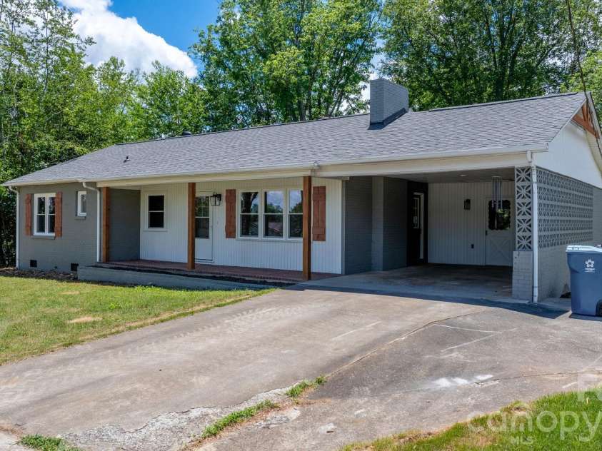 1102 Afton Drive, Cajahs Mountain, NC 28645.  MLS# CAR4397341, YatesRealty ID 32944. 
