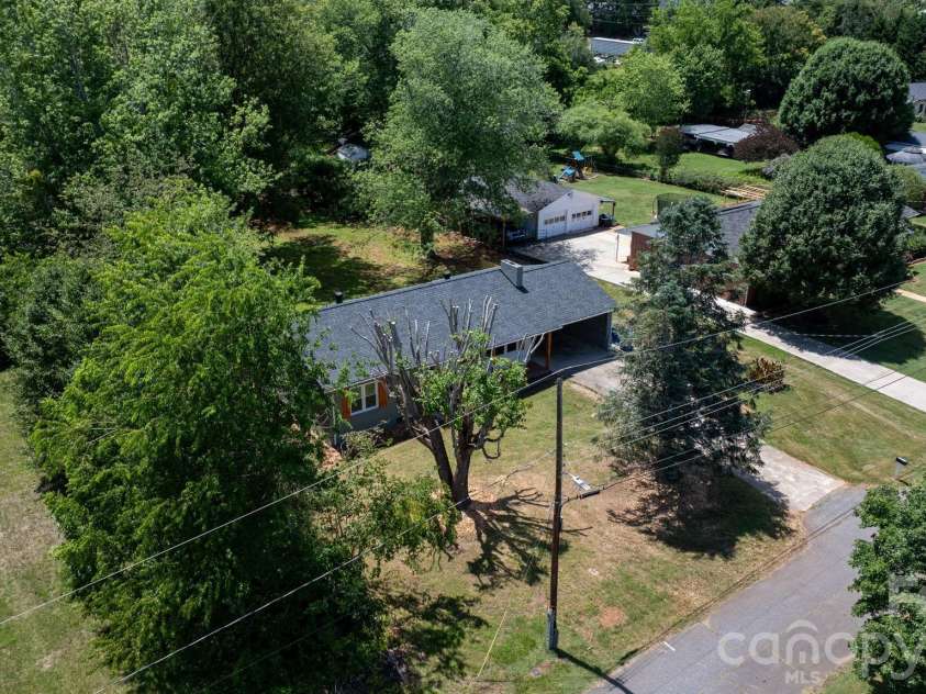 1102 Afton Drive, Cajahs Mountain, NC 28645.  MLS# CAR4397341, YatesRealty ID 32944. 
