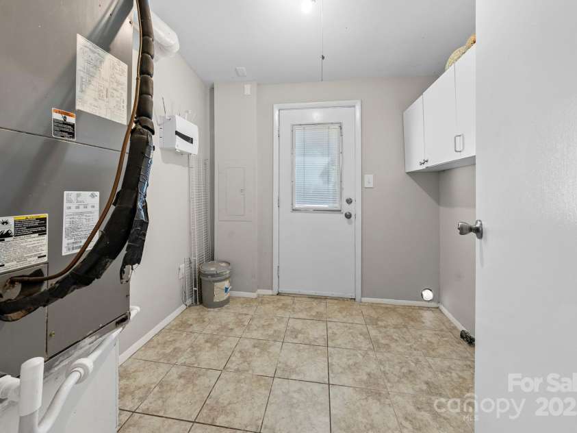 8100 Bald Ridge Drive, Charlotte, NC 28227.  MLS# CAR4291994, YatesRealty ID 32944. 