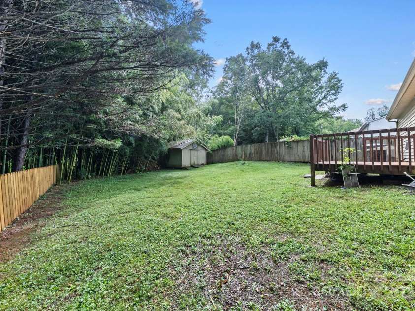 8100 Bald Ridge Drive, Charlotte, NC 28227.  MLS# CAR4291994, YatesRealty ID 32944. 