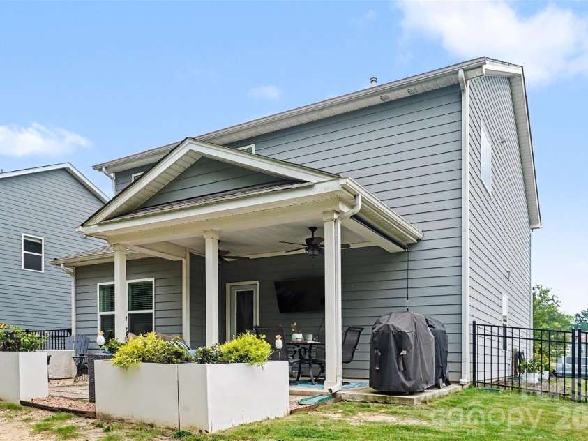 4503 Bent Green Lane, Monroe, NC 28112.  MLS# CAR4392410, YatesRealty ID 32946. 