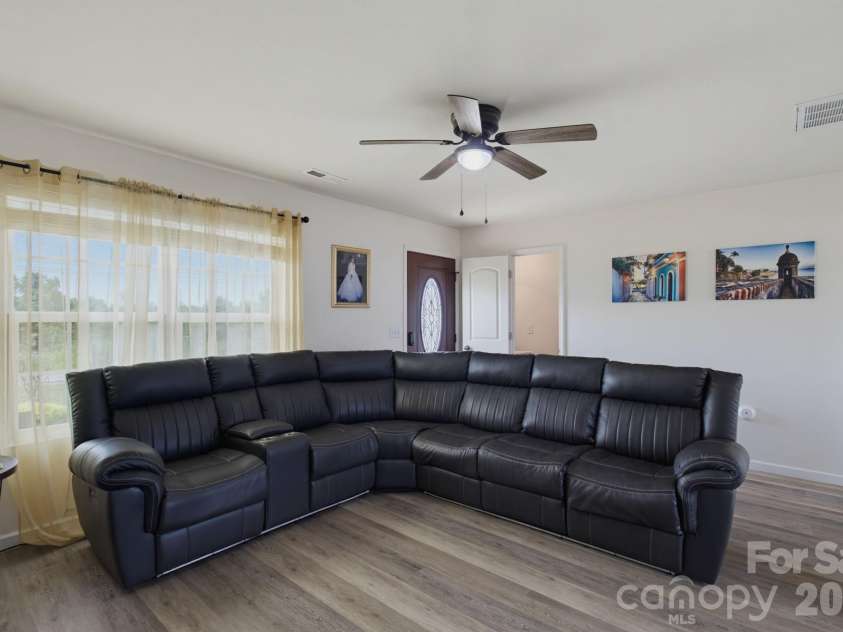 660 Tyro Road, Lexington, NC 27295.  MLS# CAR4395583, YatesRealty ID 32947. 