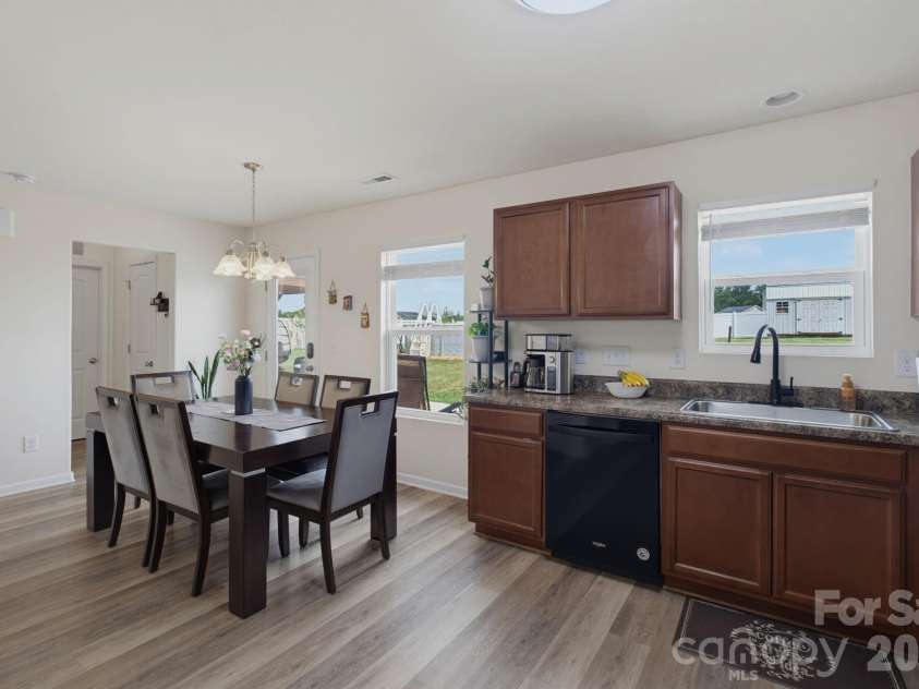 660 Tyro Road, Lexington, NC 27295.  MLS# CAR4395583, YatesRealty ID 32947. 