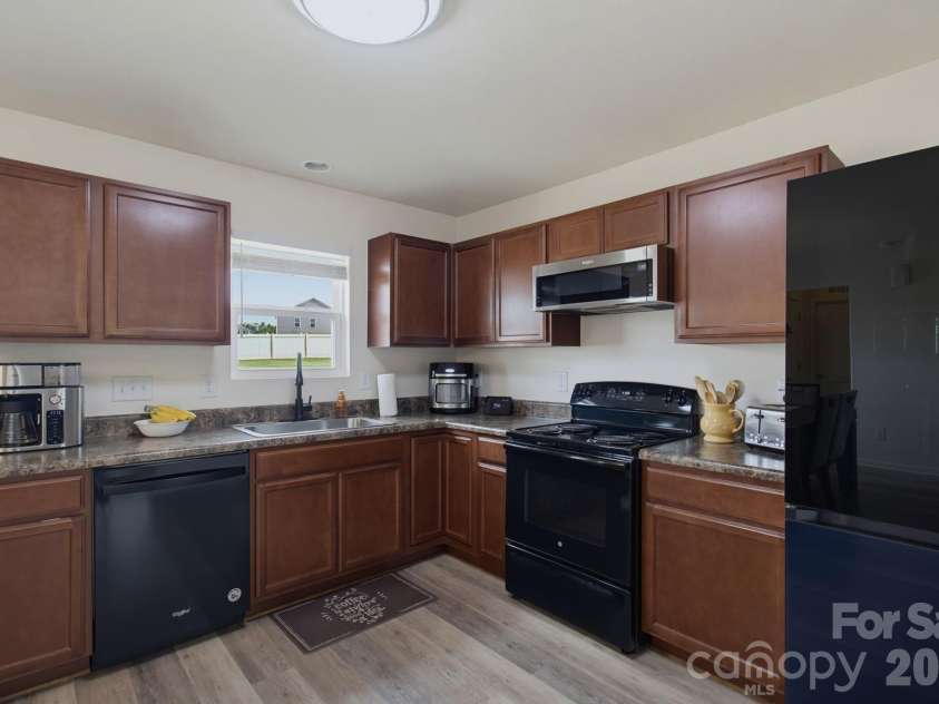 660 Tyro Road, Lexington, NC 27295.  MLS# CAR4395583, YatesRealty ID 32947. 