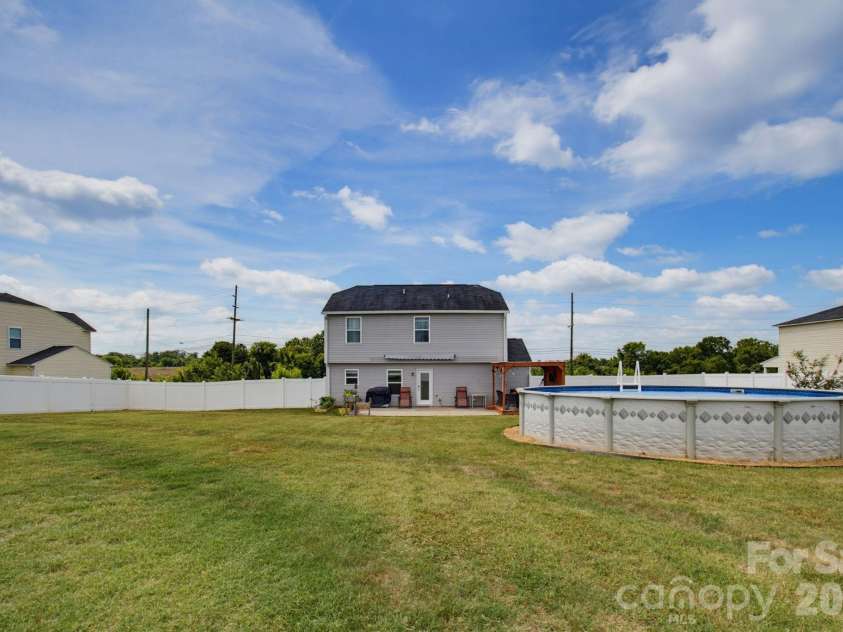 660 Tyro Road, Lexington, NC 27295.  MLS# CAR4395583, YatesRealty ID 32947. 