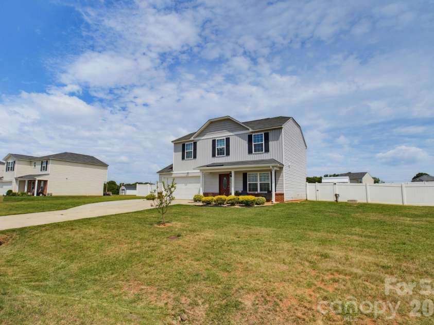 660 Tyro Road, Lexington, NC 27295.  MLS# CAR4395583, YatesRealty ID 32947. 