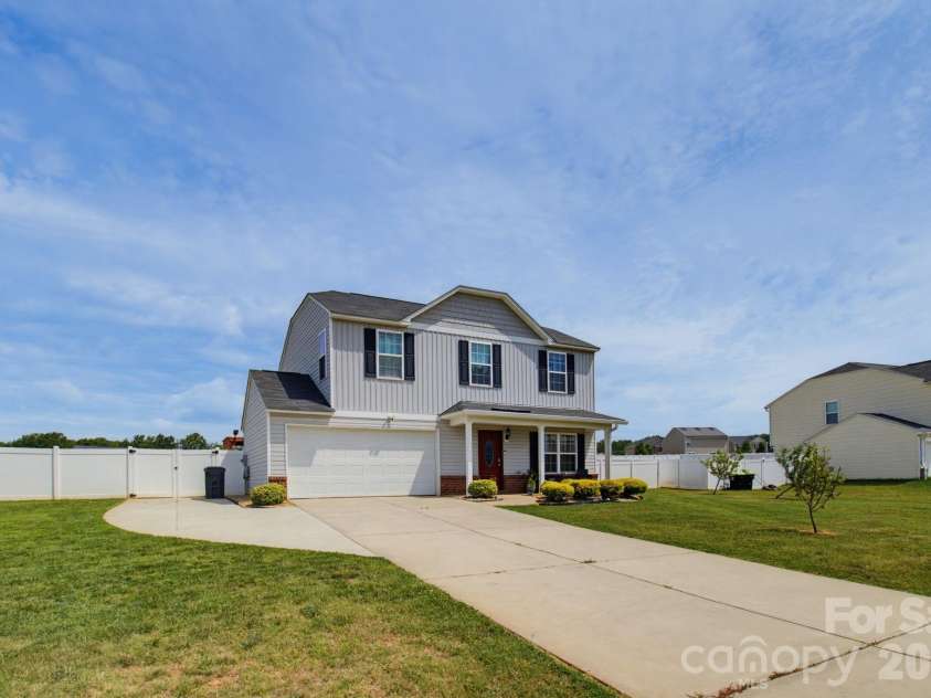 660 Tyro Road, Lexington, NC 27295.  MLS# CAR4395583, YatesRealty ID 32947. 