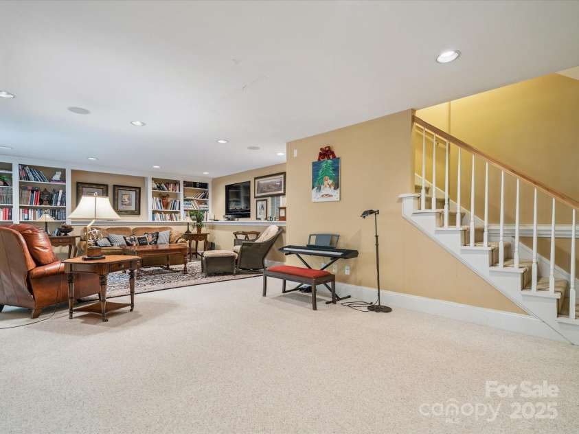 423 Shrewsbury Lane, Matthews, NC 28105.  MLS# CAR4283550, YatesRealty ID 32948. Basement