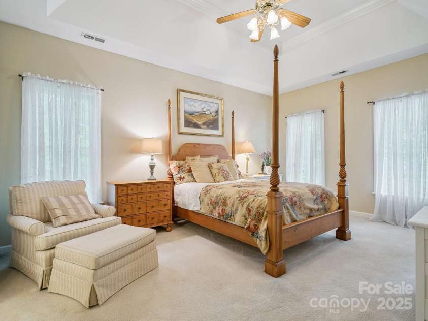 423 Shrewsbury Lane, Matthews, NC 28105.  MLS# CAR4283550, YatesRealty ID 32948. Primary on 2nd Floor with deep Tray ceiling
