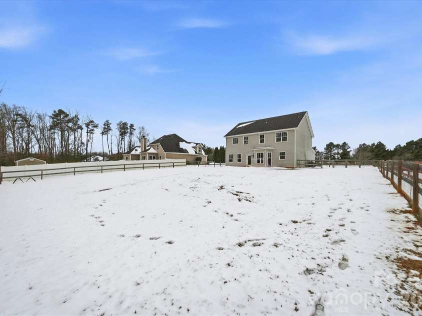 136 Mountain Island Drive, Statesville, NC 28677.  MLS# CAR4342019, YatesRealty ID 3295. 