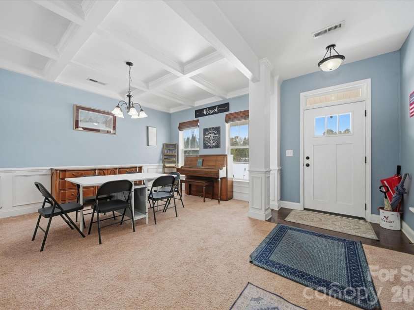 136 Mountain Island Drive, Statesville, NC 28677.  MLS# CAR4342019, YatesRealty ID 3295. 