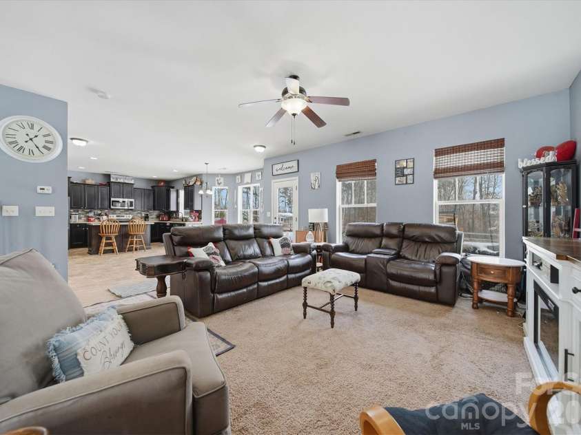 136 Mountain Island Drive, Statesville, NC 28677.  MLS# CAR4342019, YatesRealty ID 3295. 