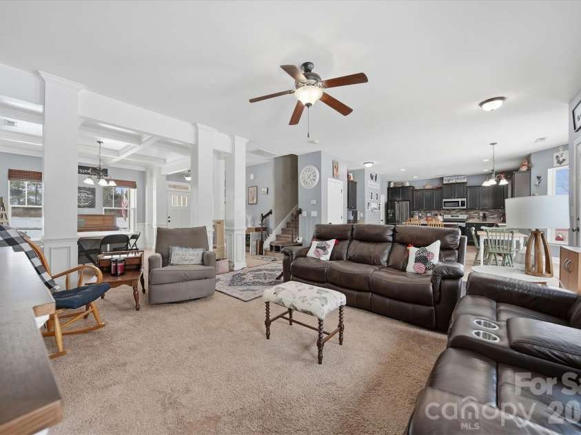 136 Mountain Island Drive, Statesville, NC 28677.  MLS# CAR4342019, YatesRealty ID 3295. 