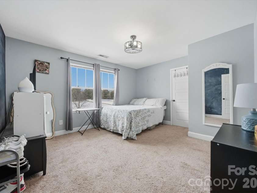 136 Mountain Island Drive, Statesville, NC 28677.  MLS# CAR4342019, YatesRealty ID 3295. 